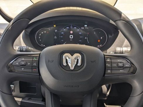 New 2026 RAM ProMaster 2500 w/ Premium Convenience Group FWD image 16