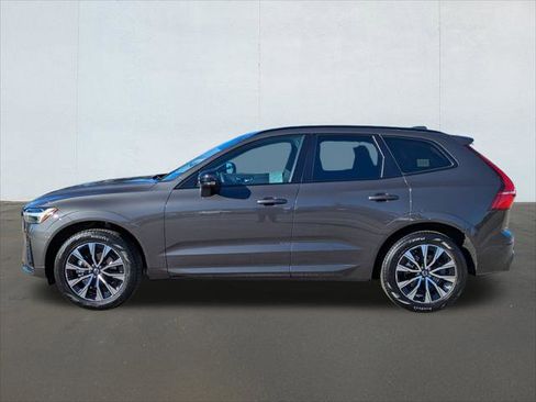 Used 2025 Volvo XC60 B5 Core w/ Protection Package Premier image 2