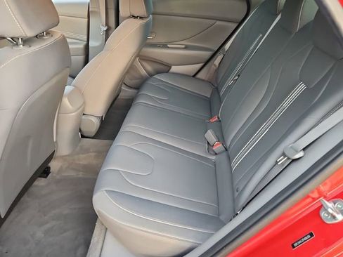 Used 2023 Hyundai Elantra SEL w/ Convenience Package image 12