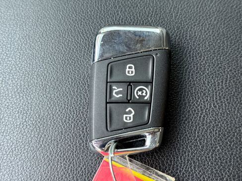 Used 2023 Volkswagen Atlas SEL AWD/4WD image 42