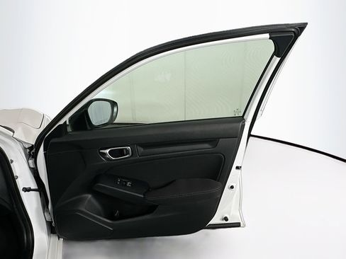 Used 2023 Honda Civic Sport image 29