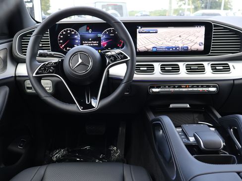 Used 2026 Mercedes-Benz GLE 450 4MATIC w/ Winter Package image 20