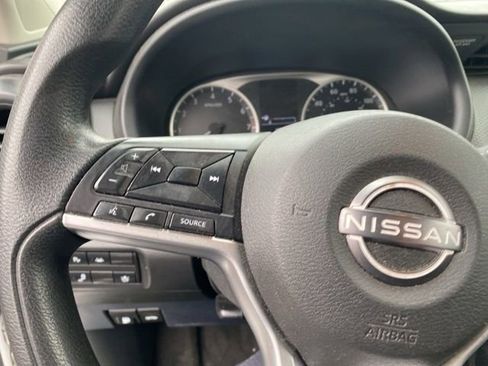 Used 2022 Nissan Kicks S image 16