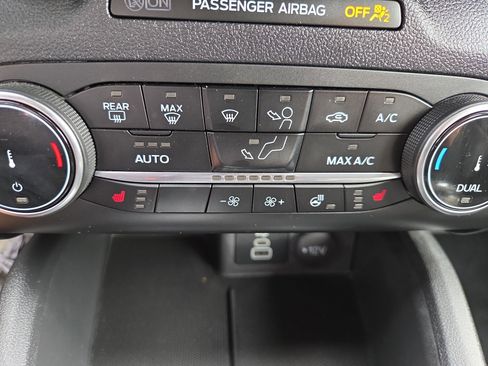 Used 2024 Ford Escape ST-Line Select image 16