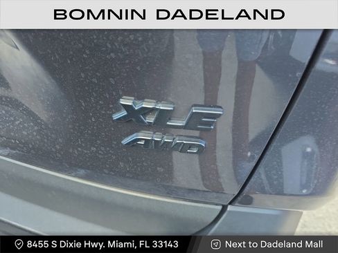Used 2023 Toyota RAV4 XLE Premium image 5