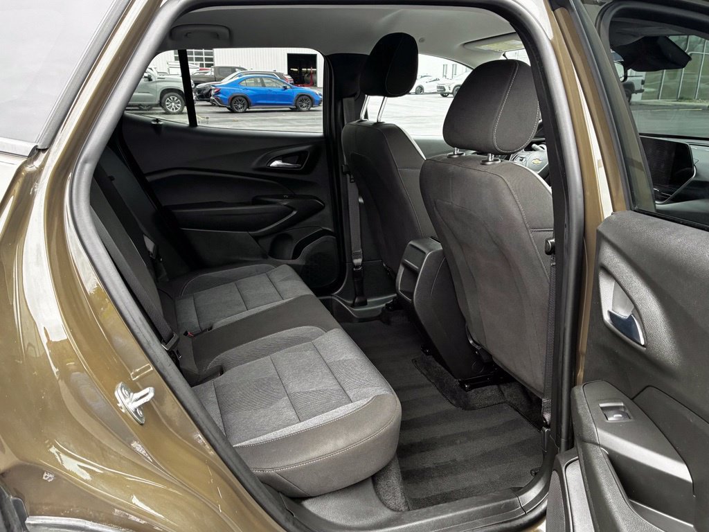 Used 2024 Chevrolet Trax LS w/ LS Convenience Package FWD image 24