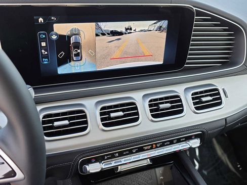 Used 2025 Mercedes-Benz GLE 350 4MATIC image 10