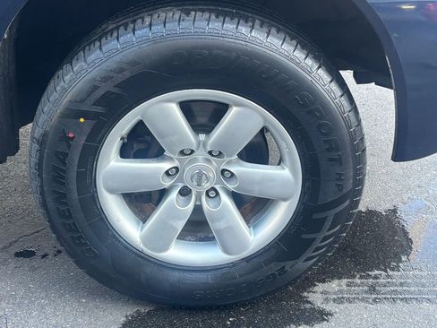 Used 2012 Nissan Titan SV w/ SV Value Truck Pkg AWD/4WD image 34