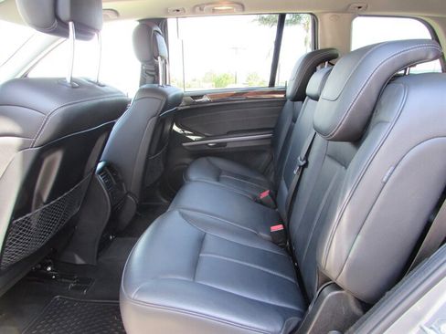 Used 2011 Mercedes-Benz GL 450 4MATIC image 11