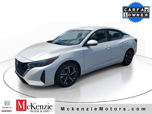 Used 2024 Nissan Sentra SV FWD image 2