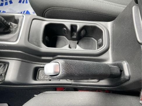 Used 2022 Jeep Gladiator Willys image 35