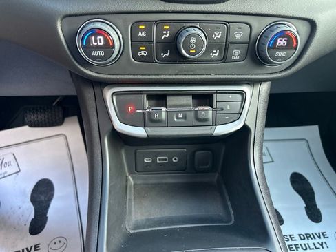 Used 2024 GMC Terrain SLE w/ Driver Convenience Package AWD/4WD image 20
