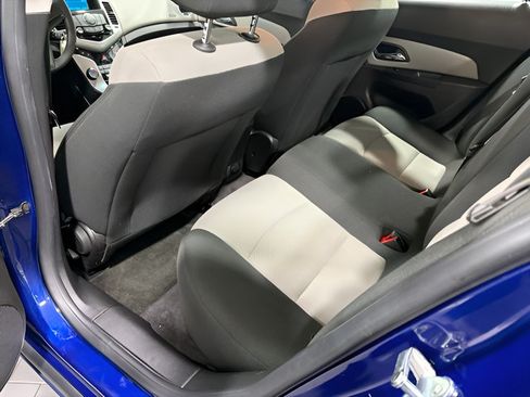 Used 2012 Chevrolet Cruze LS FWD image 24