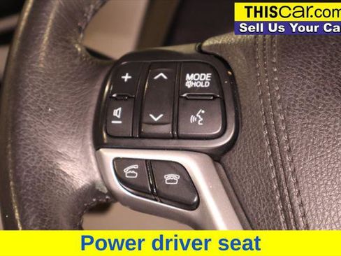 Used 2017 Toyota Sienna XLE Premium FWD image 16