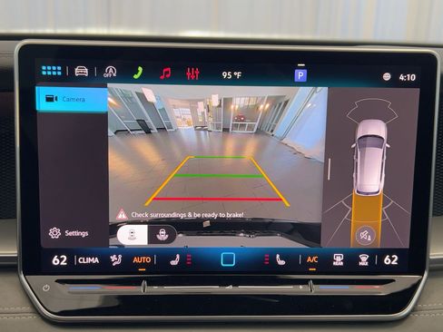 New 2026 Volkswagen Tiguan SE R-Line image 25