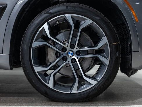 Used 2024 BMW X5 sDrive40i w/ M Sport Package image 17