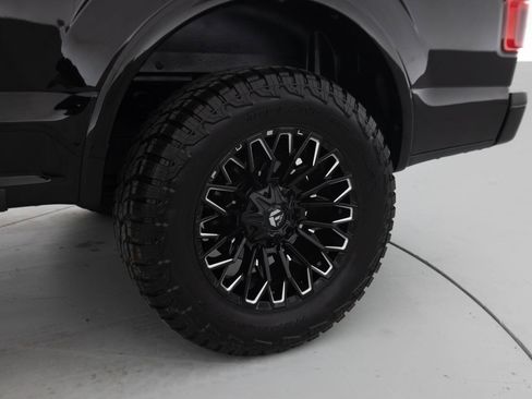 Used 2018 Ford F150 Platinum w/ Equipment Group 701A Luxury AWD/4WD image 22
