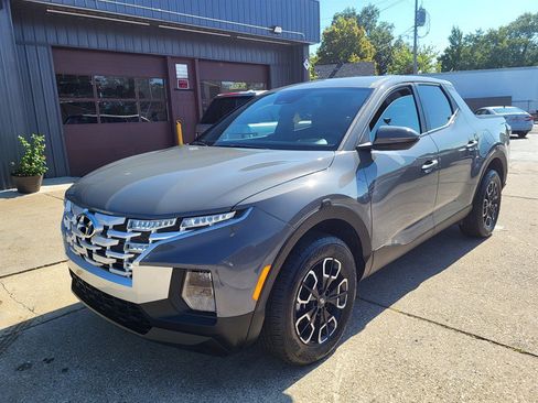 Used 2024 Hyundai Santa Cruz SEL FWD image 3