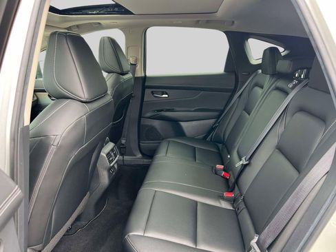 Used 2025 Nissan Murano SL AWD/4WD image 11
