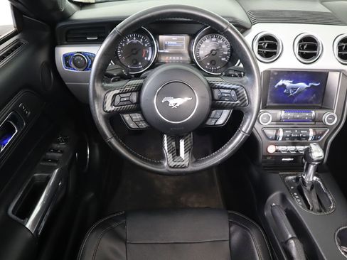 Used 2016 Ford Mustang Premium image 18