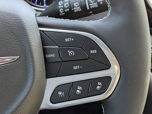New 2026 Chrysler Pacifica Select FWD image 27