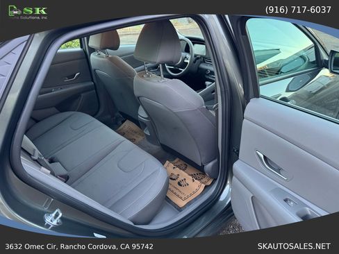 Used 2025 Hyundai Elantra Hybrid FWD image 23