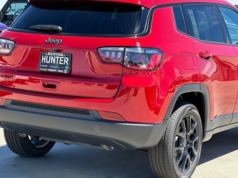 New 2026 Jeep Compass Latitude AWD/4WD image 8