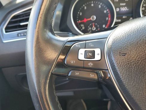 Used 2019 Volkswagen Tiguan SE image 34