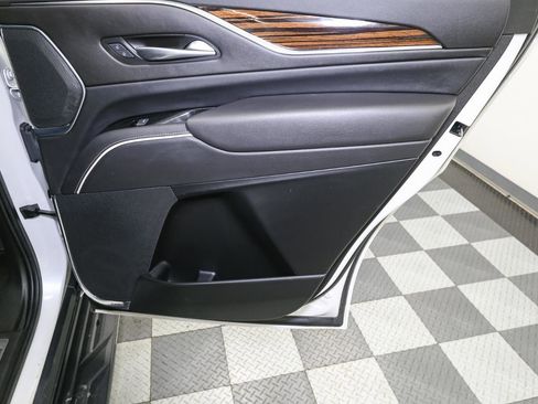 Used 2021 Cadillac Escalade Premium Luxury w/ Performance Package image 26