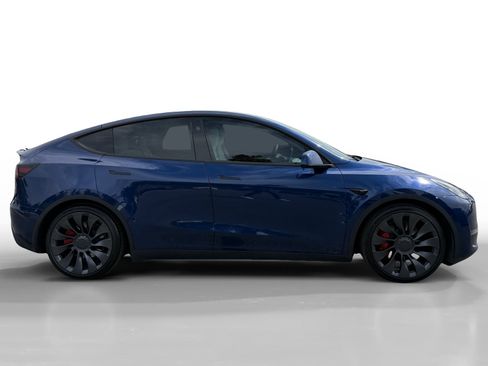 Used 2024 Tesla Model Y Performance AWD/4WD image 6