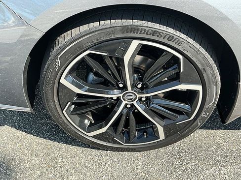 Certified 2024 Nissan Altima 2.5 SR w/ SR Premium Package AWD/4WD image 7
