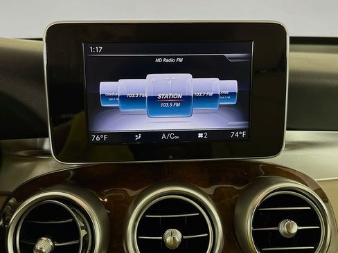 Used 2018 Mercedes-Benz GLC 300 w/ Premium Package image 17