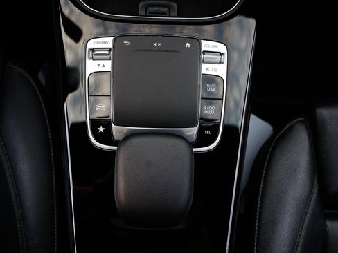 Used 2020 Mercedes-Benz CLA 250 image 42