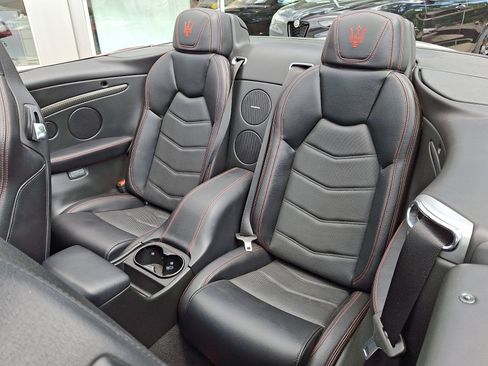 Used 2019 Maserati GranTurismo MC RWD image 11