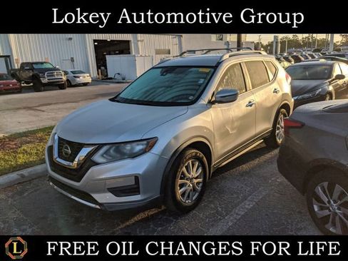Certified 2019 Nissan Rogue SV image 1
