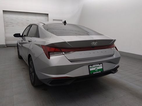 Used 2022 Hyundai Elantra SEL w/ Cargo Package FWD image 6