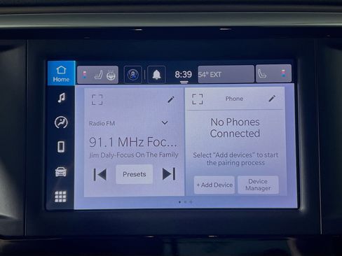 Used 2023 Chrysler Voyager LX image 27