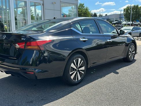Used 2022 Nissan Altima 2.5 SV FWD image 8