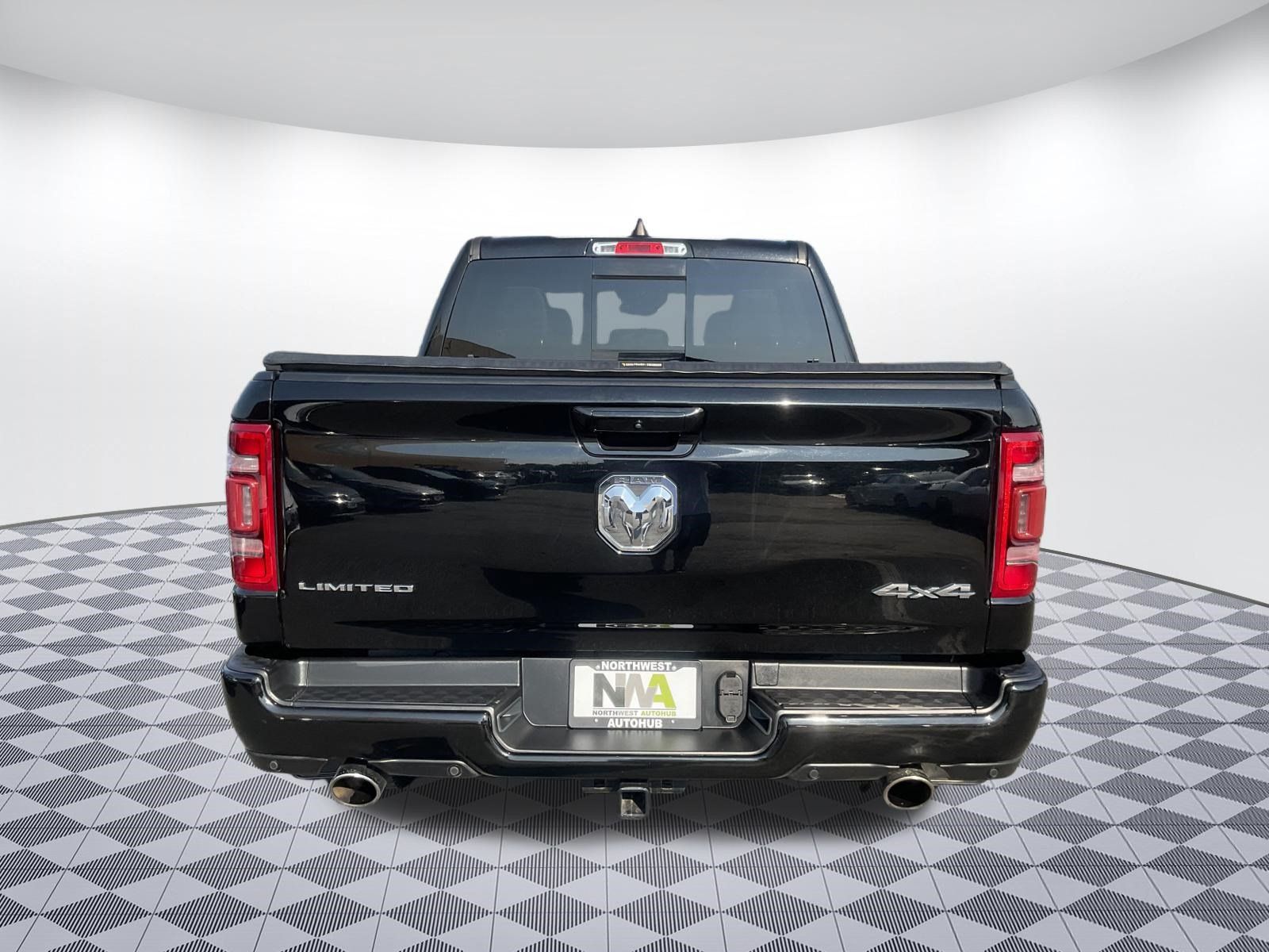 Used 2023 RAM 1500 Limited w/ Body-Colour Bumper Group AWD/4WD image 4