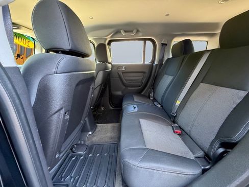 Used 2006 HUMMER H3 image 9