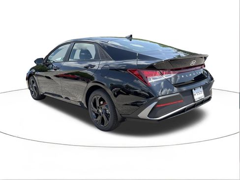 New 2026 Hyundai Elantra Sport FWD image 5