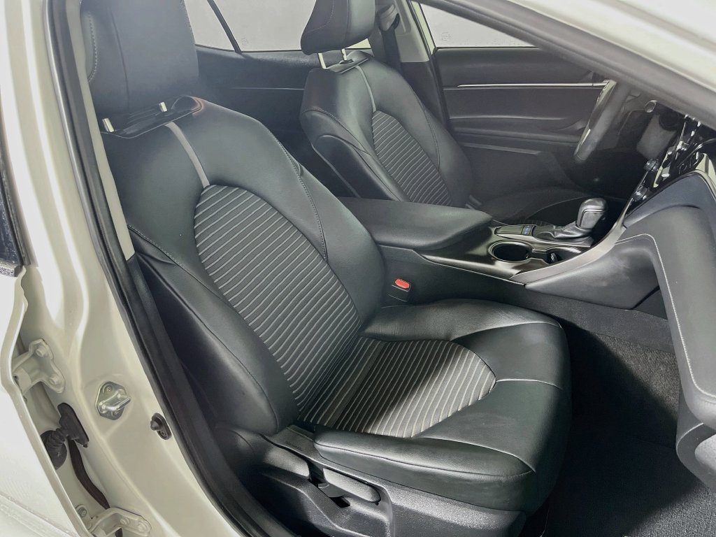 Used 2024 Toyota Camry SE w/ Convenience Package FWD image 28