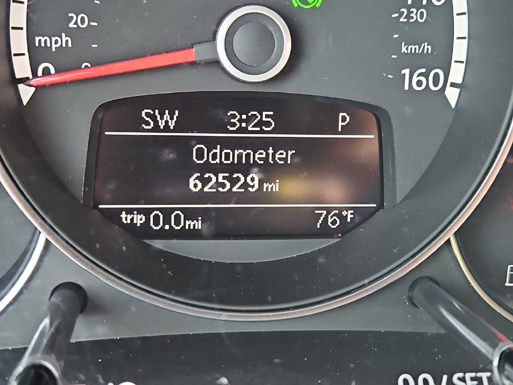 Used 2016 Volkswagen Beetle R-Line SEL FWD image 14