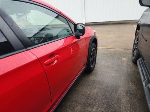 Used 2021 Subaru Crosstrek 2.0i image 11