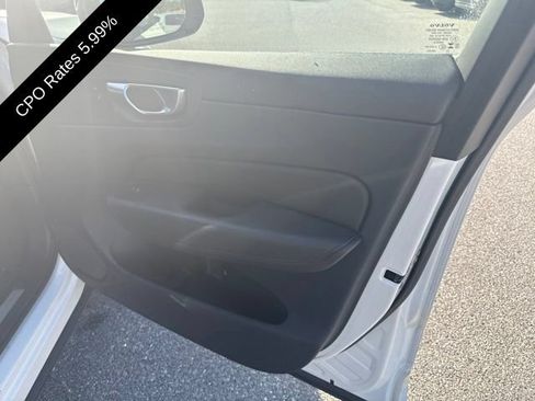 Used 2024 Volvo XC60 B5 Plus w/ Protection Package Premier AWD/4WD image 4
