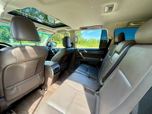 Used 2013 Lexus GX 460 w/ Comfort Plus Pkg AWD/4WD image 17