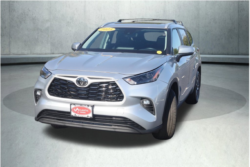 Used 2023 Toyota Highlander XLE AWD/4WD image 31