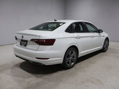 Used 2021 Volkswagen Jetta R-Line FWD image 2