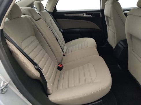 Used 2018 Ford Fusion S FWD image 19