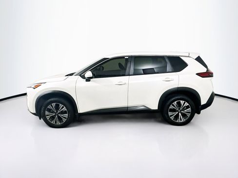 Used 2023 Nissan Rogue SV image 4